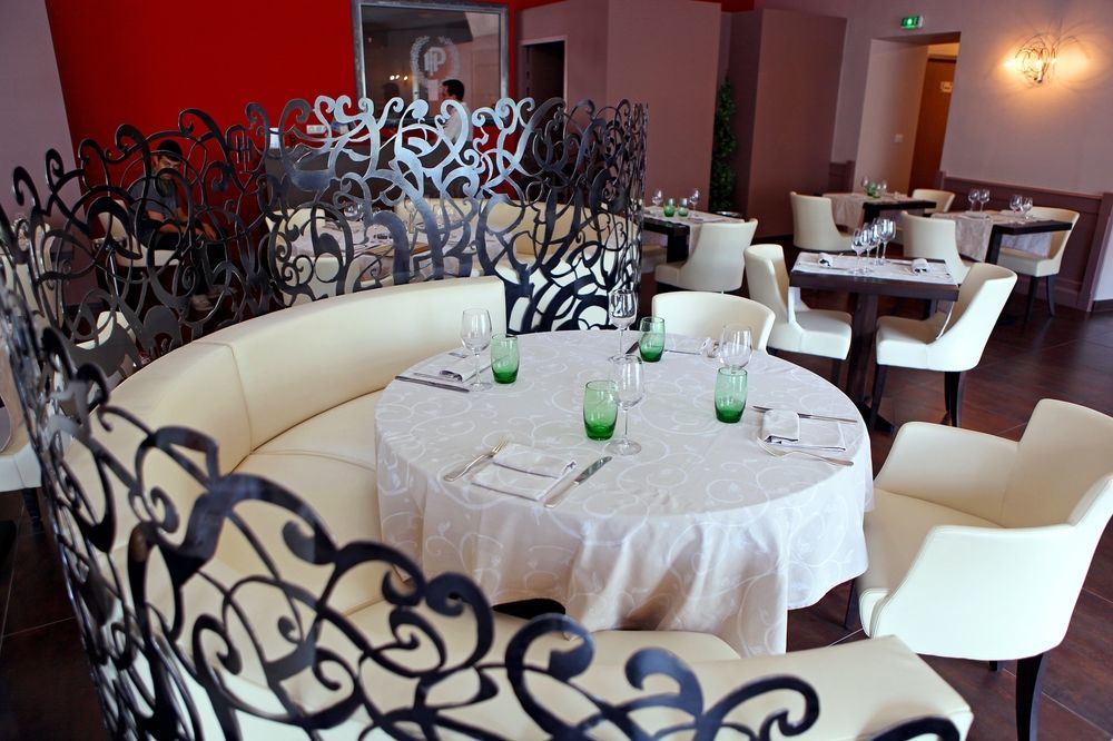 Logis Hôtel Restaurant de la Paix Lodève Exterior foto